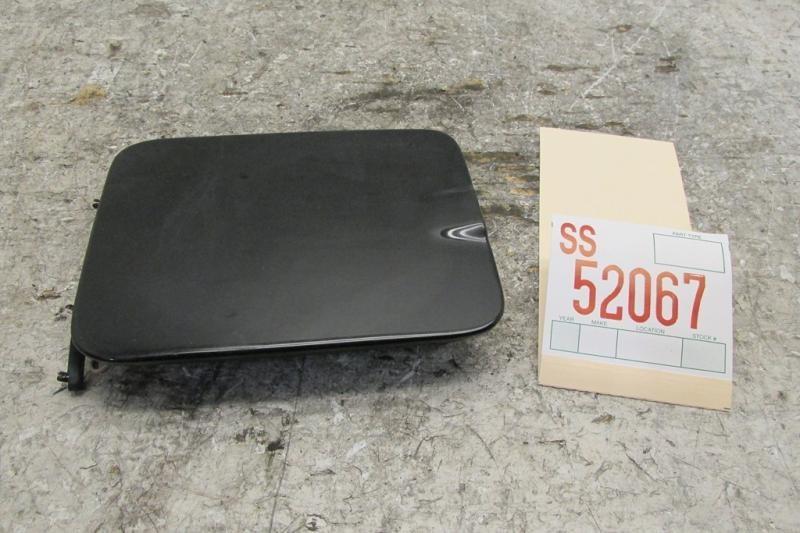 95 96 volvo 850 sedan rear fuel gas filler door lid oem black 
