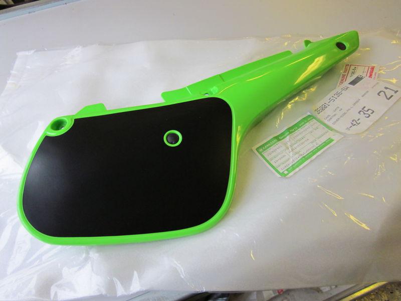 Kawasaki kx60 a1 a2 b1 1983-1985 green right side cover rh 36001-5136-6w nos