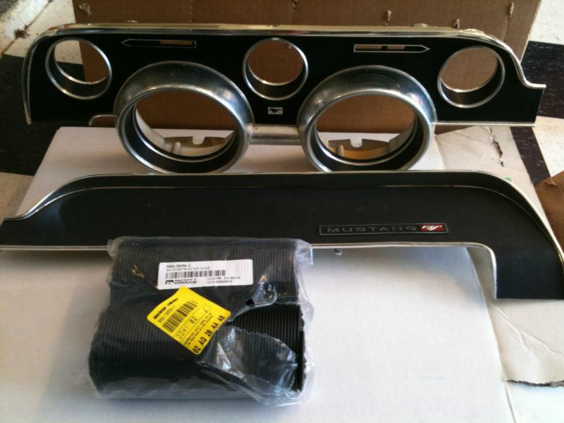 Instrument bezel 1968 mustang