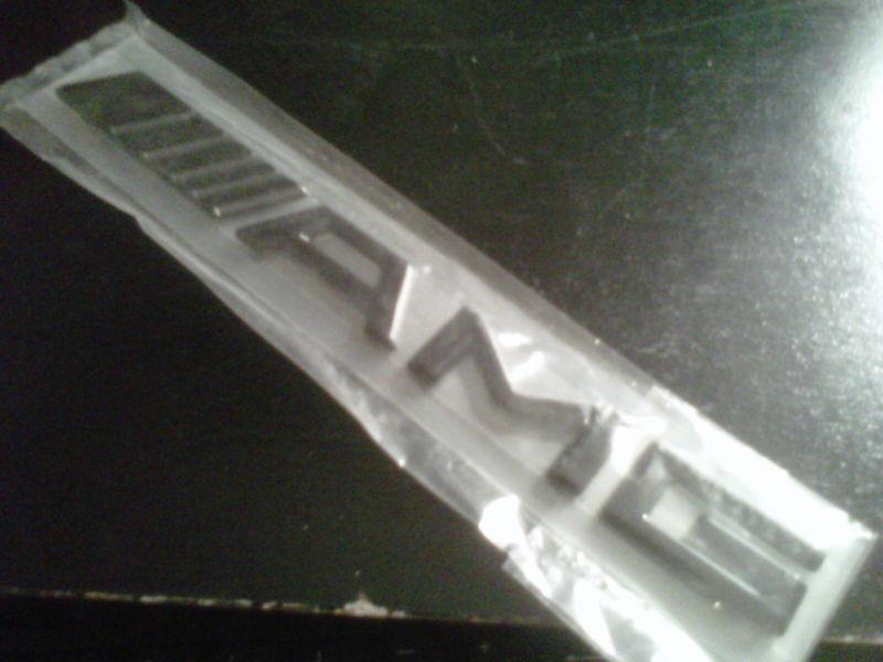 Amg 3-d lettering badge black