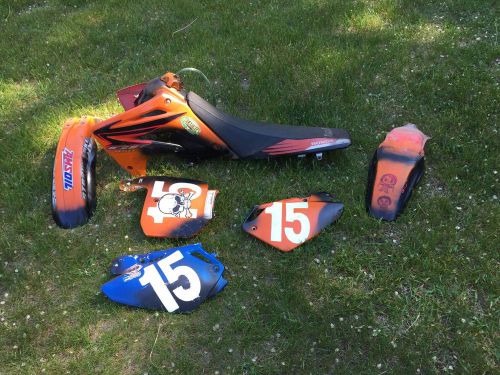 Honda cr85 plastics tank seat cr 85 cr85r fenders number plates shrouds
