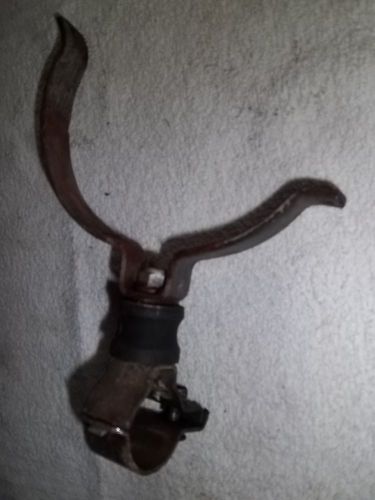 Ski-doo exhaust pipe support ass'y complete,1993 formula plus muffler rubber brp