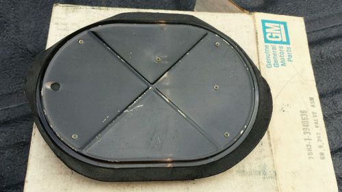Nos gm# 3940636 fresh air vent door for a 1968-82 corvette rh side