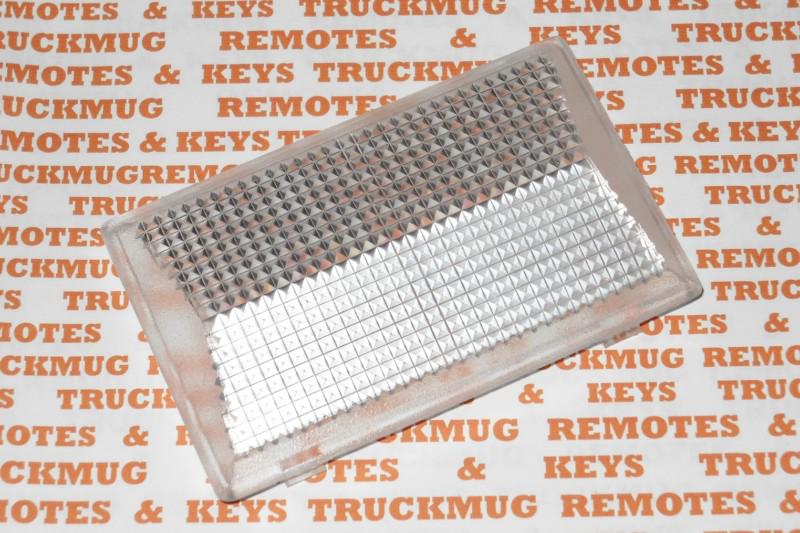 84 - 03 ford ranger interior dome light lens cover d9az13783c free ship usa