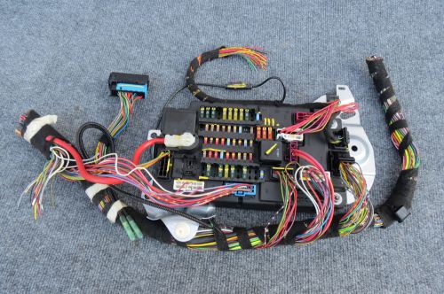 Mini cooper s / base r55 r56 r57 under dashboard fuse block box  61353454352  ..