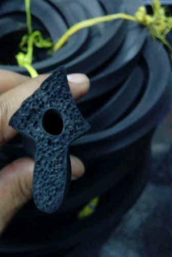 Suzuki lj 80/sj 410weather door rubber 9 mt