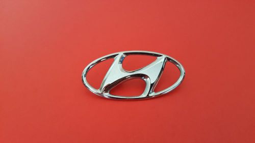 Used 2000 hyundai accent coupe rear chrome oem emblem badge logo sign (00 01 02)