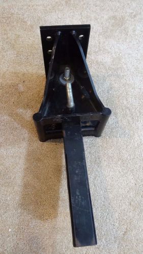Rear and front bumper hitch for snow plow - swivel
