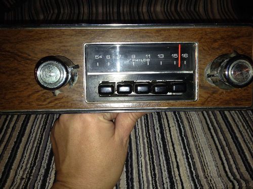 1970&#039;s ford philco radio diaa-18842 - vgc - woodgrain face - untested