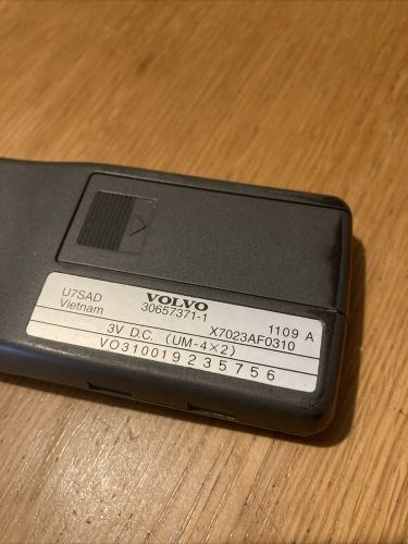 VOLVO S60 V70 XC70 S80 XC90 SATNAV REMOTE CONTROL 30657371-1 Freepost, US $, image 2
