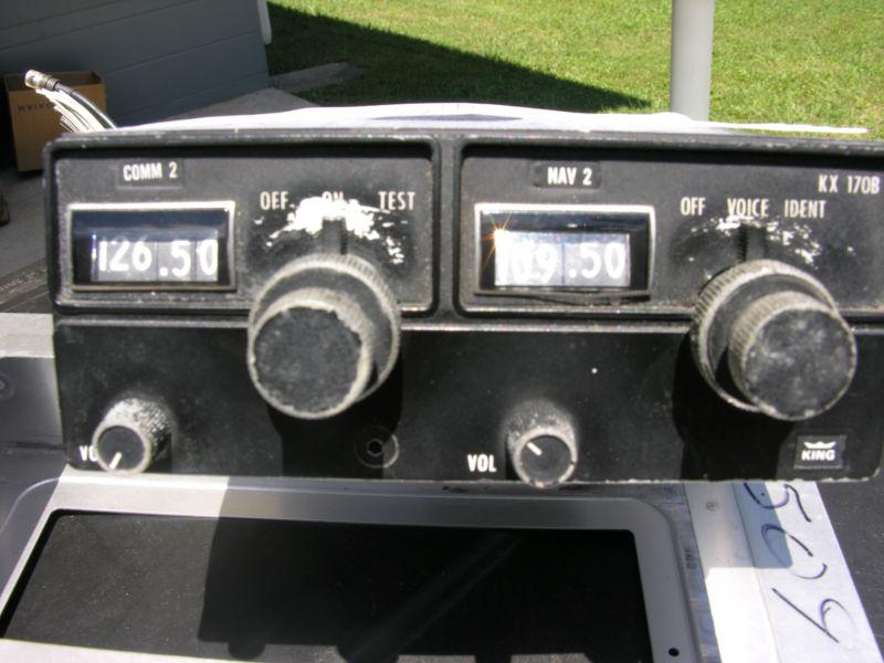 King 170b nav com plug in newly repaired and working mount included no reserve