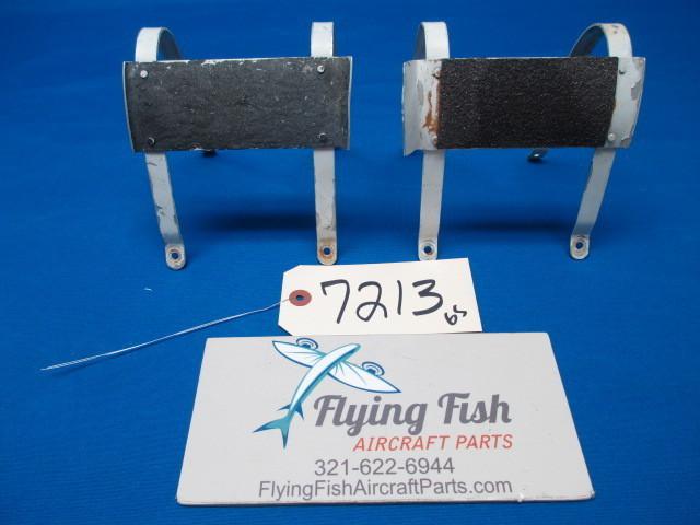 Cessna strut step pair 150 152 172 (7213)
