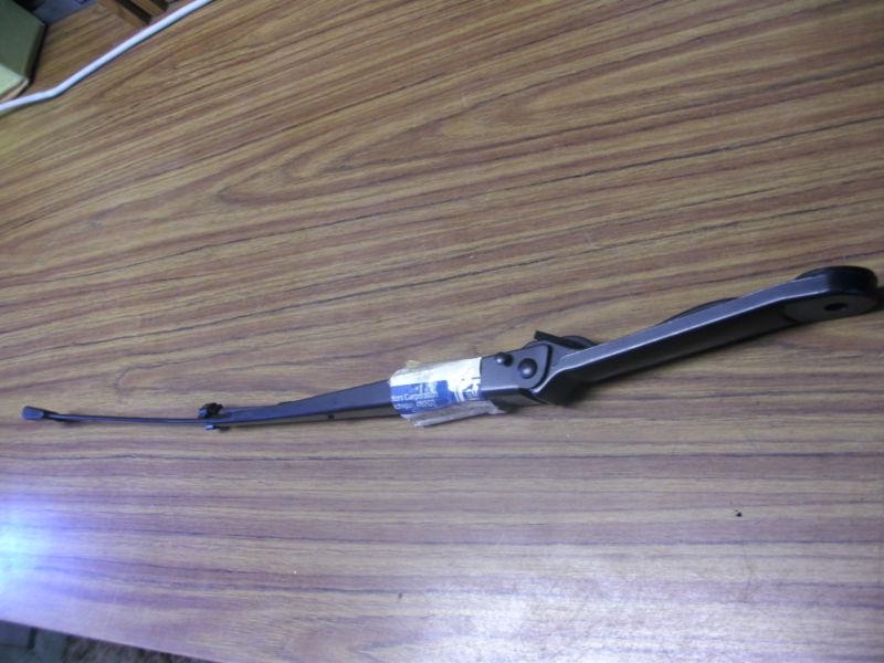 Buy NEW RIGHT FRONT WIPER ARM OEM 22093570 in Plymouth, Pennsylvania