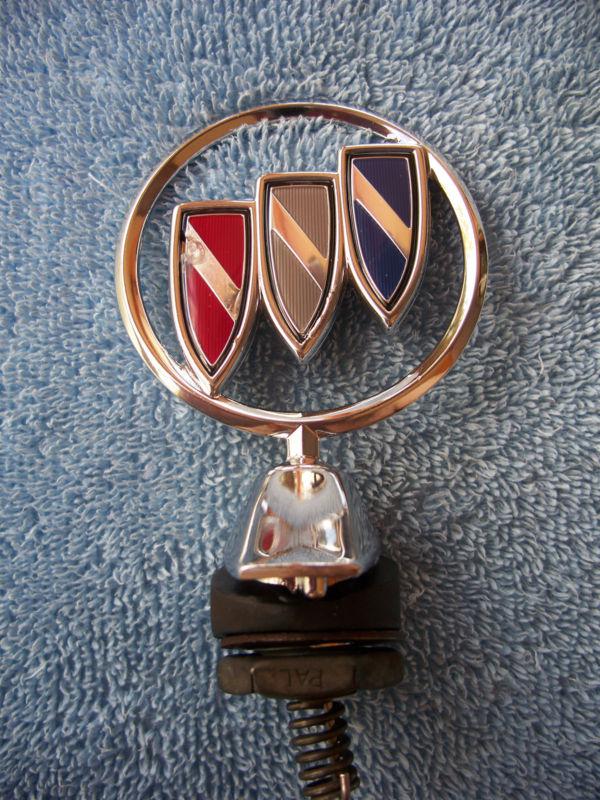 91 92 93 94 95 96 buick roadmaster sedan hood ornament emblem 