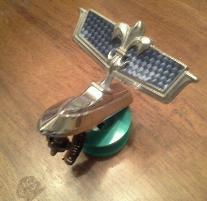Chevrolet caprice hood ornament