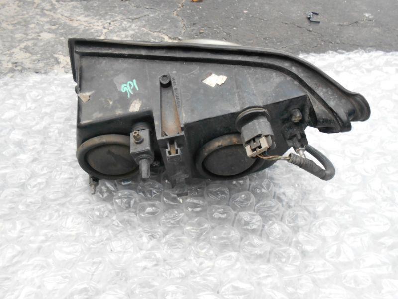 Find 200105 PONTIAC AZTEC HEADLIGHT HEAD LIGHT PASSENGER SIDE LEFT