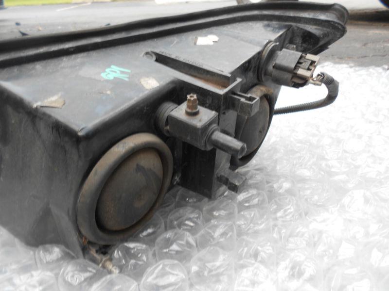 Find 200105 PONTIAC AZTEC HEADLIGHT HEAD LIGHT PASSENGER SIDE LEFT