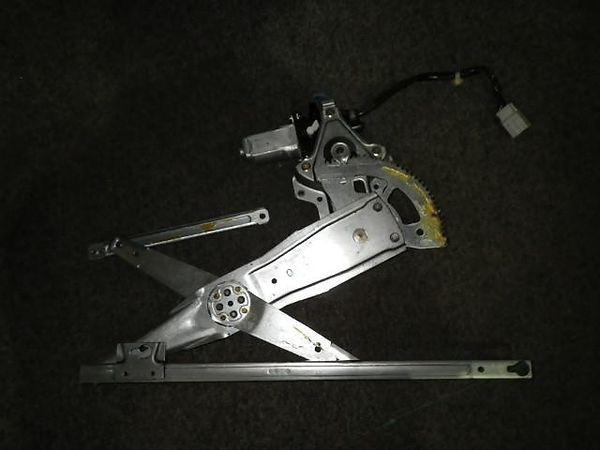 Honda life 1999 front right door regulator [1713120]