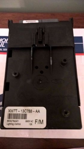 1998 1999 ford crown victoria / mercury grand marquis lighting control module