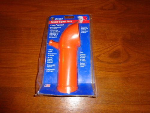 Attwood bellow signal horn lung powered model 2460-7