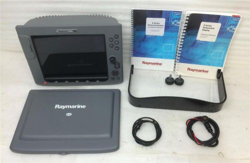 Raymarine e120 gps chartplotter radar display