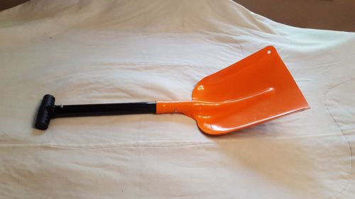 Snowmobile shovel