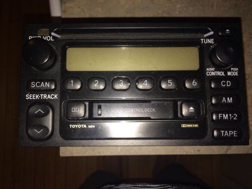 Toyota 16814 cd/cassette player