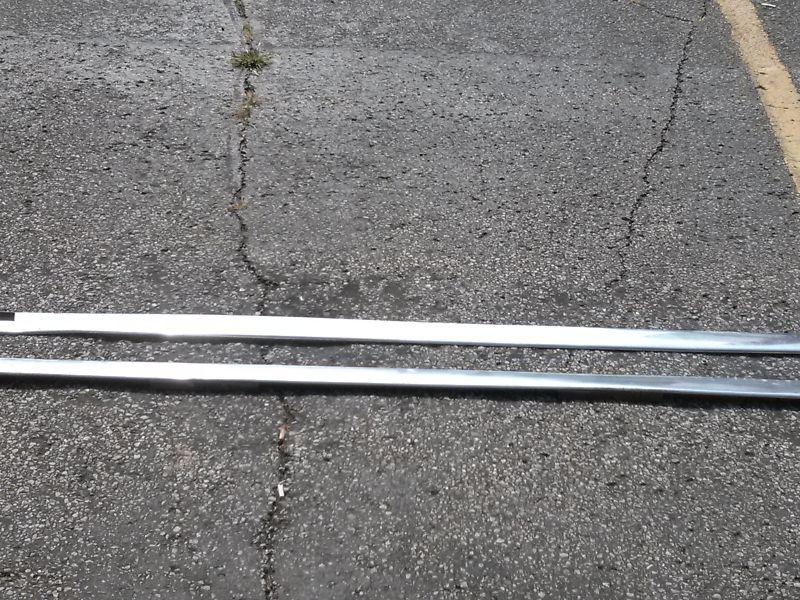 Pontiac gto 1970-1972 rocker panel molding! good condition!