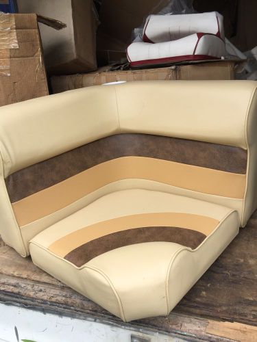 Boat seat corner