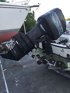 Mercury outboard 225 efi motor with controls