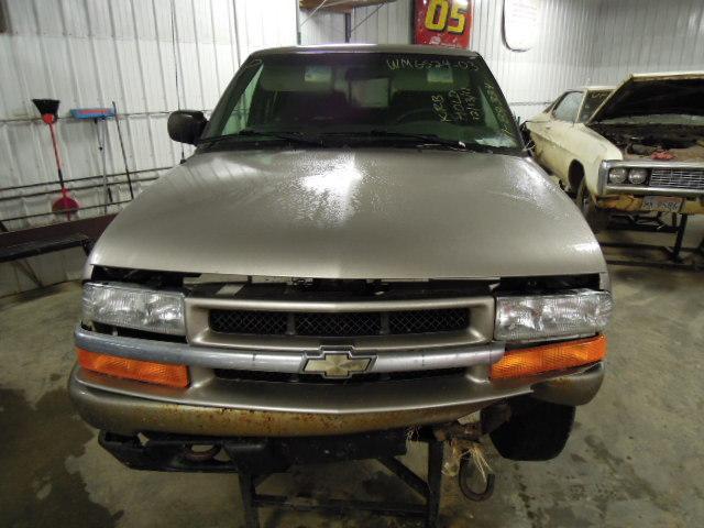 2003 chevy s10 pickup rear seat belt & retractor only lh driver black