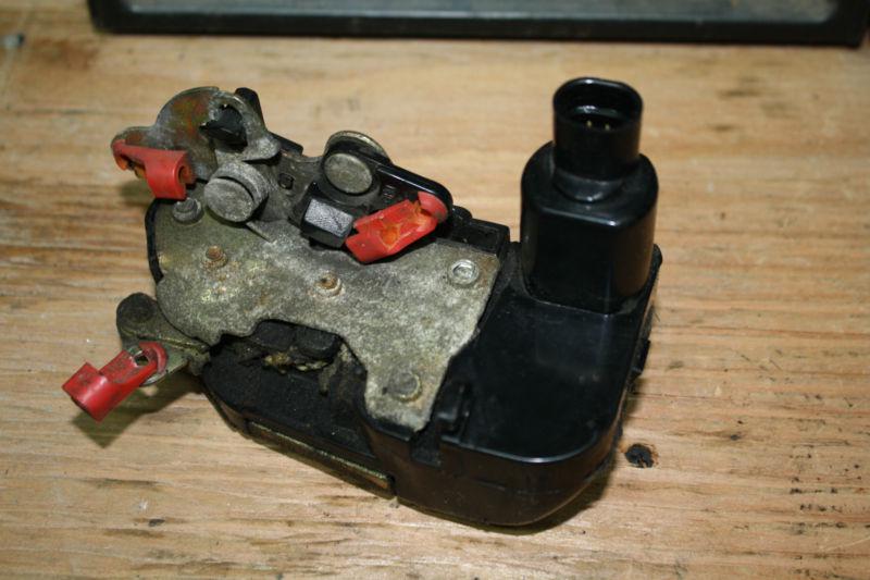 93-98 jeep grand cherokee electric door lock  actuator control right rear