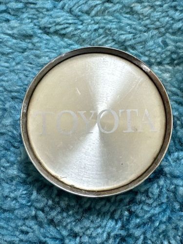 M1-C2-RB Toyota Center Cap, lot of 2, US $15.00, image 3