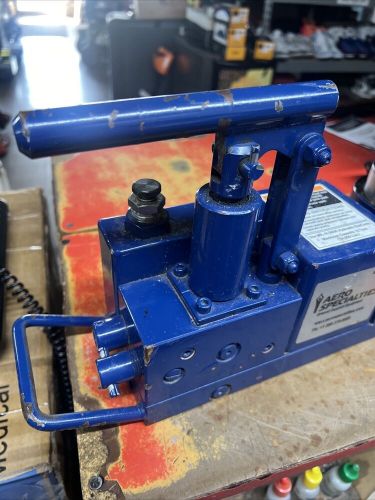 Aero specialties 12-ton axle jack 2012183 dual stage manuals hand pump jack