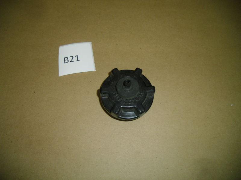Ski-doo vented oil tank cap new oem 572095500