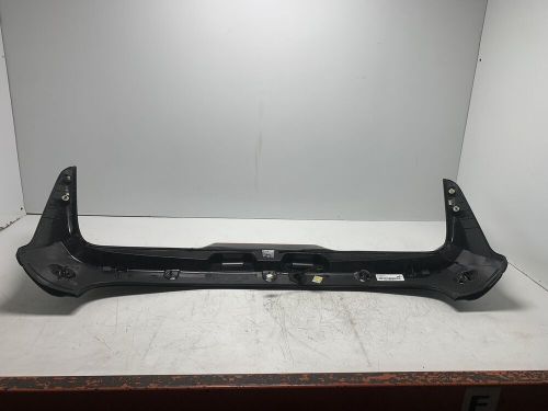 2018-2023 Hyundai Kona Rear Spoiler Assembly OEM 87210-J9000 USED MINOR DETAILS, US $200.00, image 3
