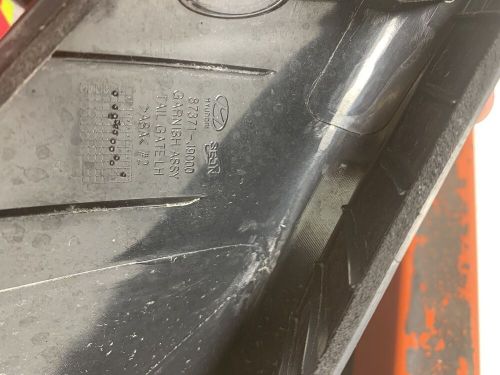 2018-2023 Hyundai Kona Rear Spoiler Assembly OEM 87210-J9000 USED MINOR DETAILS, US $200.00, image 11