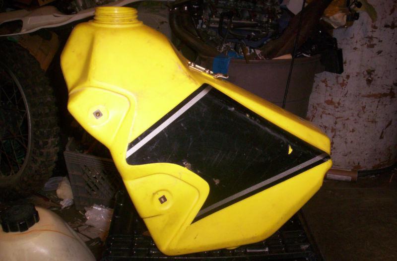 Find J 01 SUZUKI DRZ400 DRZ 400 2001 GAS FUEL PETROEL TANK in
