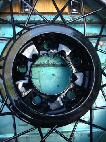 Vintage 1932 Ford Wire Wheel 18