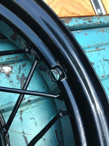 Vintage 1932 Ford Wire Wheel 18