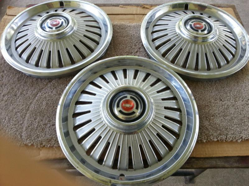 Find 1965 Chevelle Hub Caps in San Antonio, Texas, US, for US 55.00