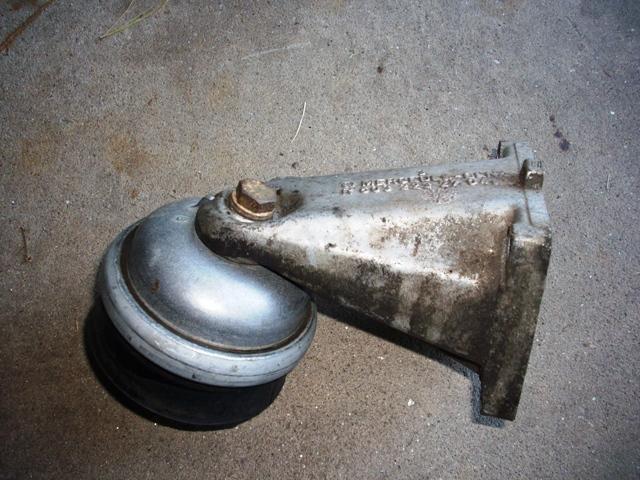 Mercedes-benz engine support bracket and mount, right side (6032232704)