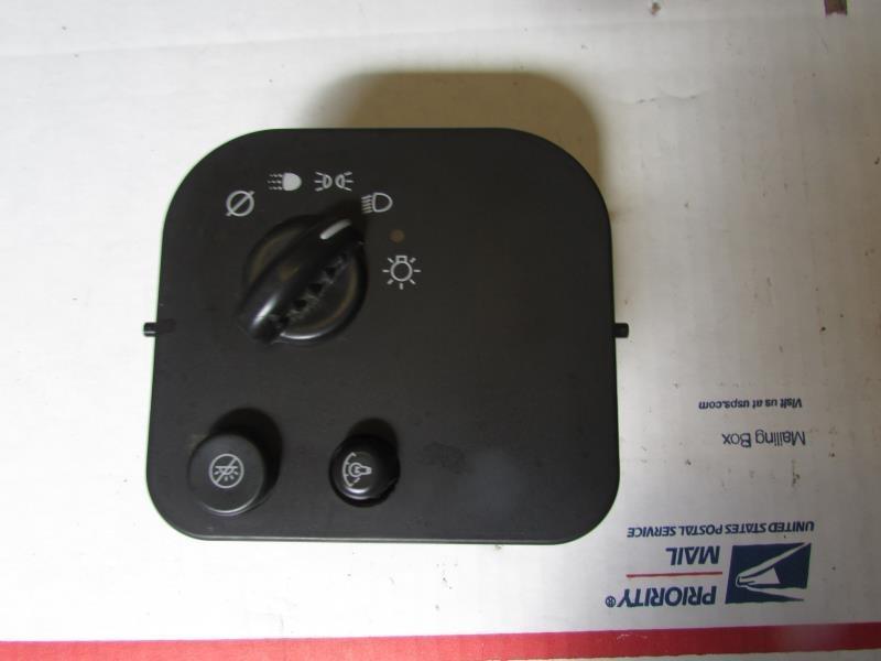2002 2003 2004 trailblazer headlight headlamp dash switch 19936