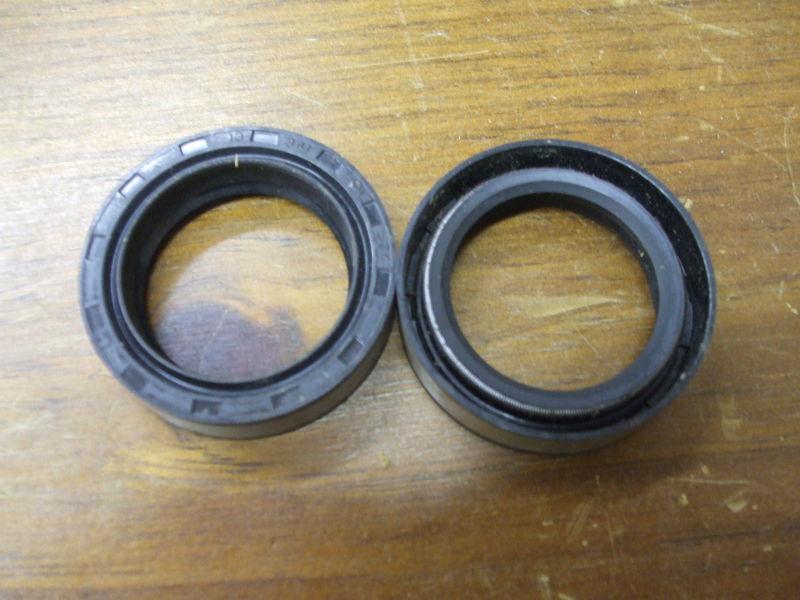 Suzuki vintage nos fork seals