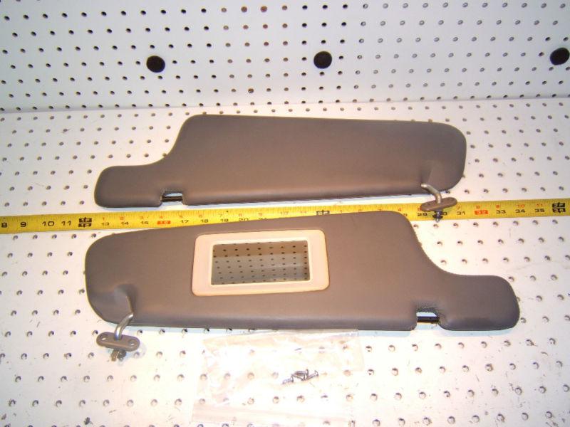 Bmw e24  l6 series  gray leather sun visors 2 