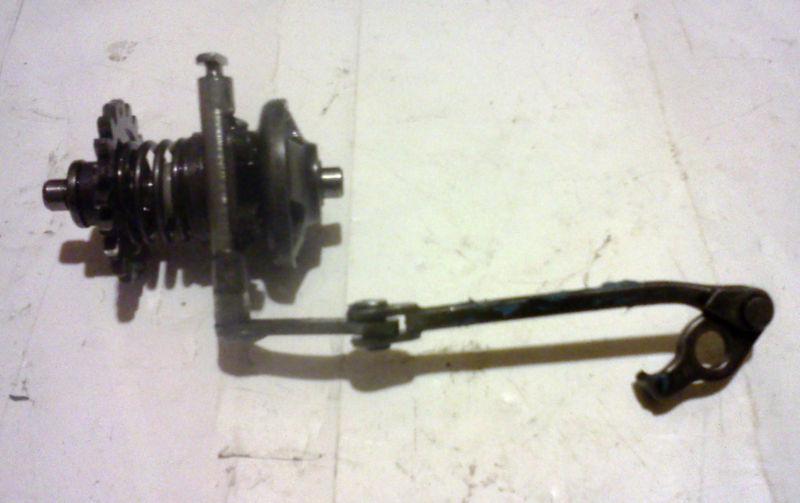 Find 1992 YAMAHA YZ250 Power Valve Linkage Governor Actuator Arm