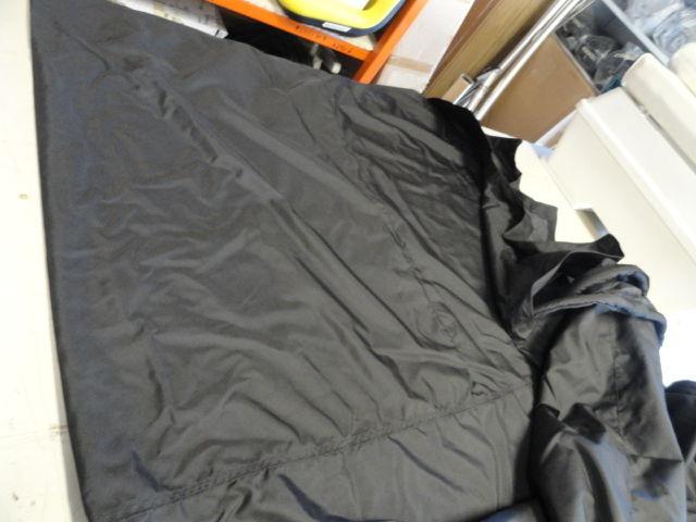 BENNINGTON 2575 QCW I/O MOORING COVER (2012) 331