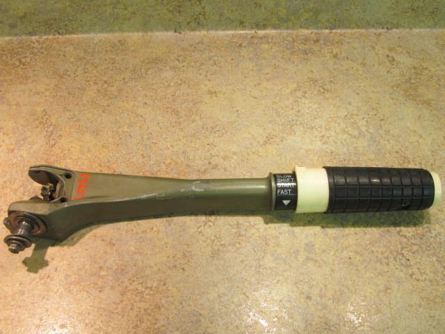 Johnson evinrude steering tiller handle 1975 9.9 15 hp 320424 **15207**
