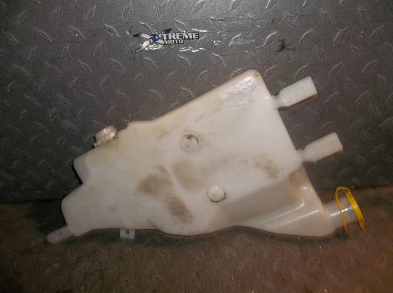 B 2000 dodge ram 2500 3500 windshield washer fluid tank *