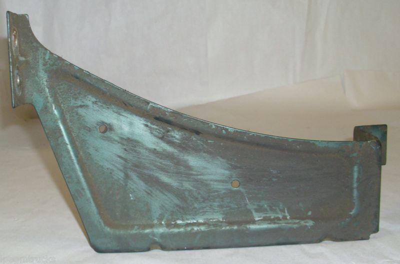 1999 dodge dakota sport 3.9l v6 4x4 battery tray bracket